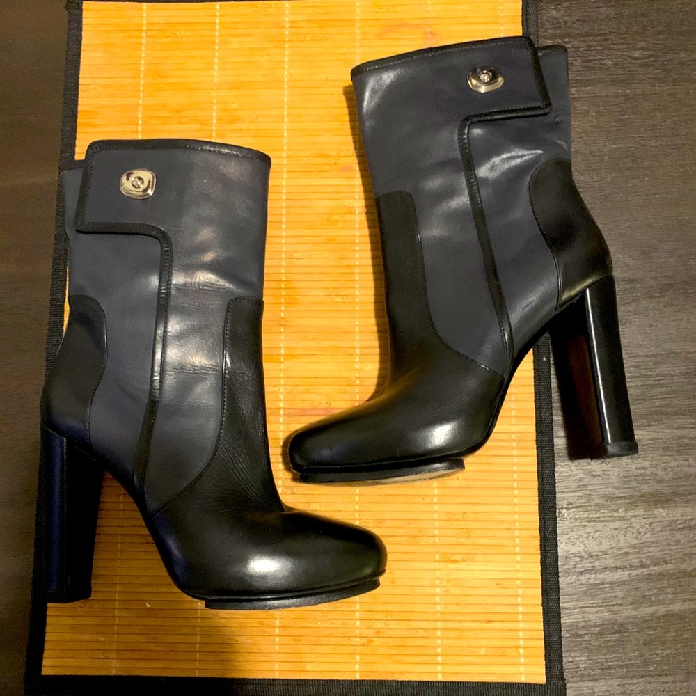 HP💎- Balenciaga Two Toned Black Leather Boots